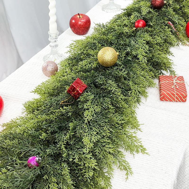 Create A Cozy Christmas Home In Minutes 🎄