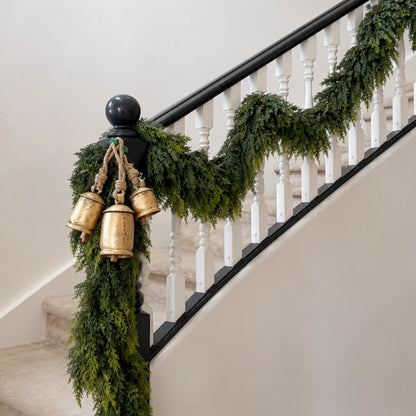 Create A Cozy Christmas Home In Minutes 🎄